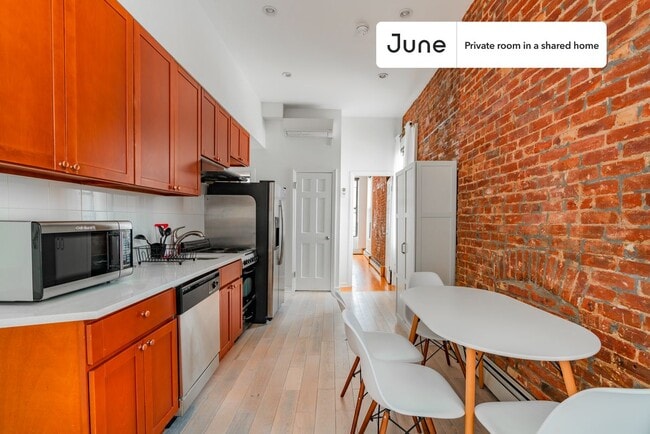 Photo - Room in Shared 4 bed/4 bath home Unit D