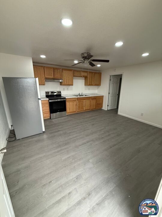 Photo - 232 W Barbara St Unidad Apt D