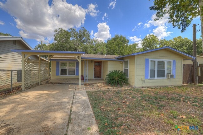 Photo - 1015 Reiley Rd