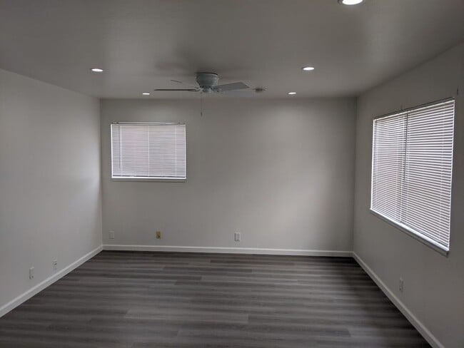 Photo - SANTA CLARA - updated 4 bedroom home