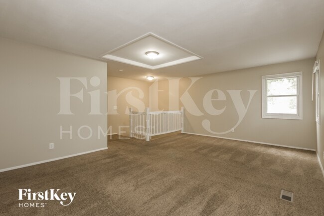 Photo - 611 W Oakwood Dr