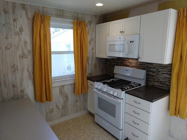 Photo - 526 Pingree Ave