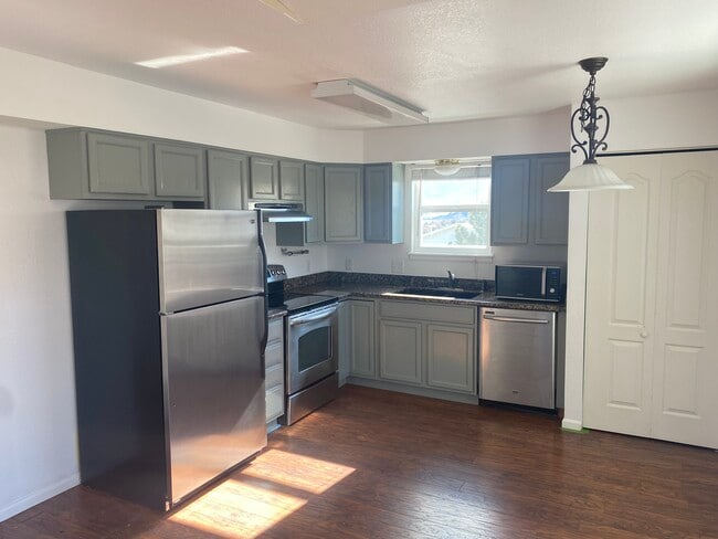 Building Photo - 1648 S Cole St Unit C1