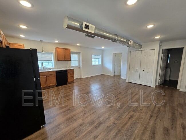 Photo - 904 W Welsh St