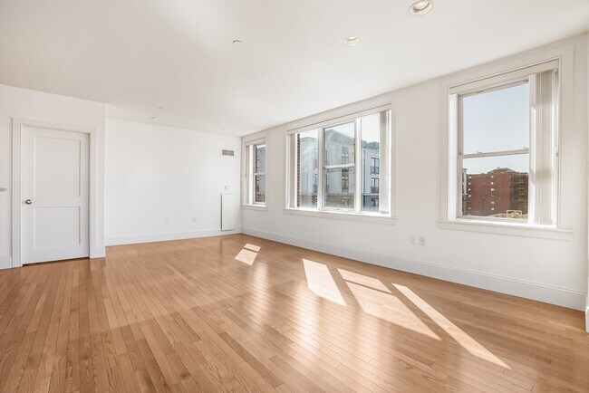 Photo - 116-128-128 Rantoul St Unidad 509