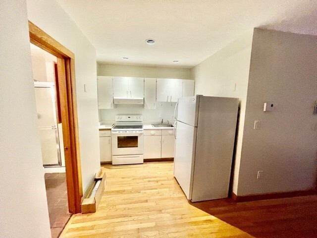 Photo - 5 Thacher Ct Unit 1