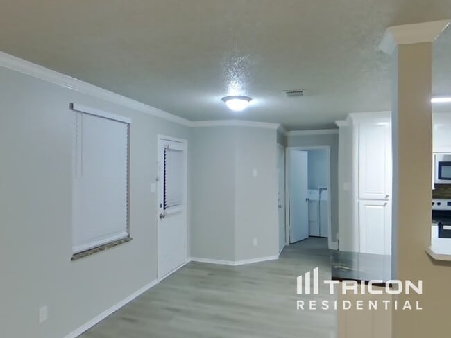 Photo - 3004 Double Oak Dr