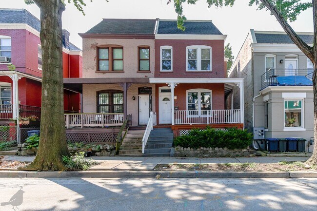 Photo - Classic 3 Bedroom Rowhome in Columbia Heights