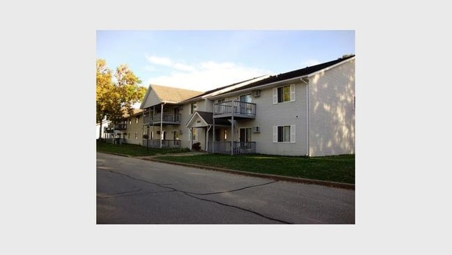 East Manor Apartments