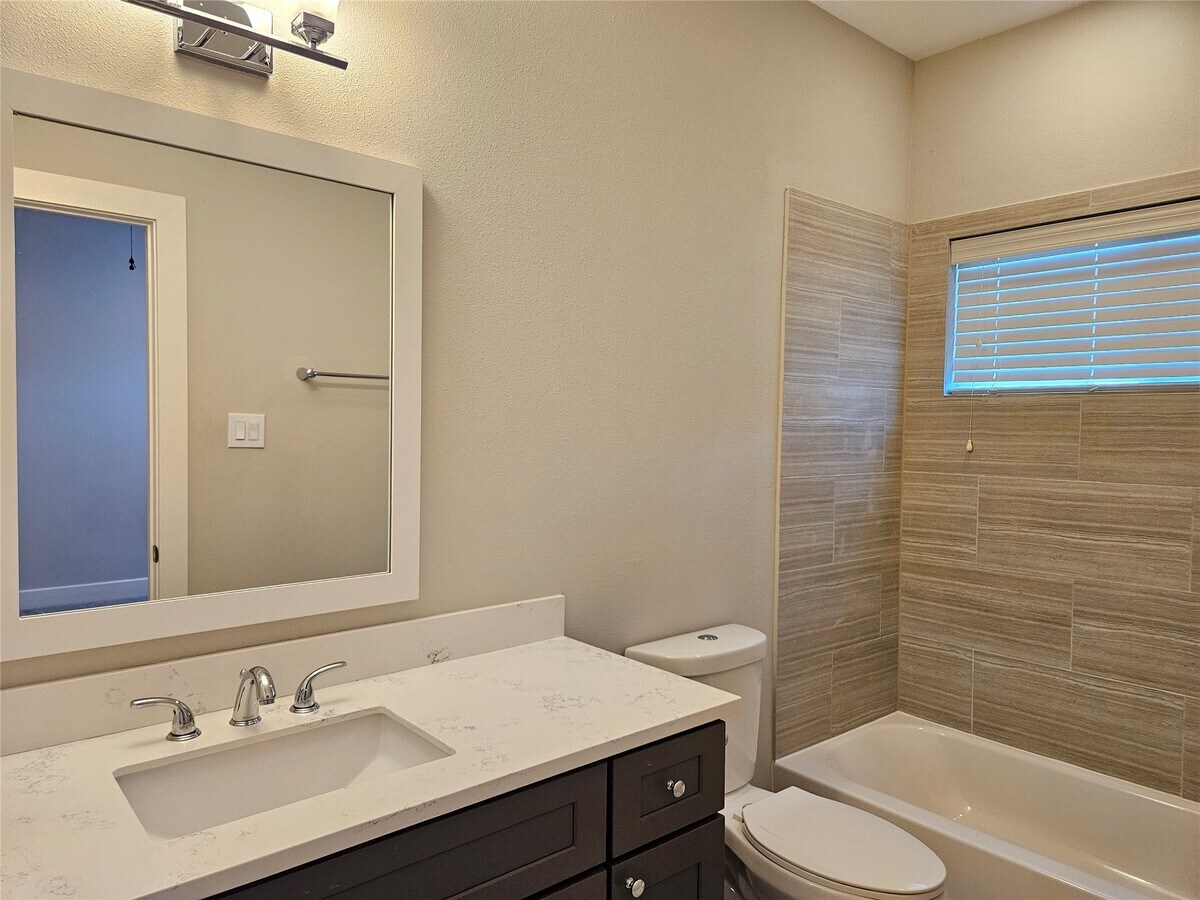 Photo - 2621 Hutchins St