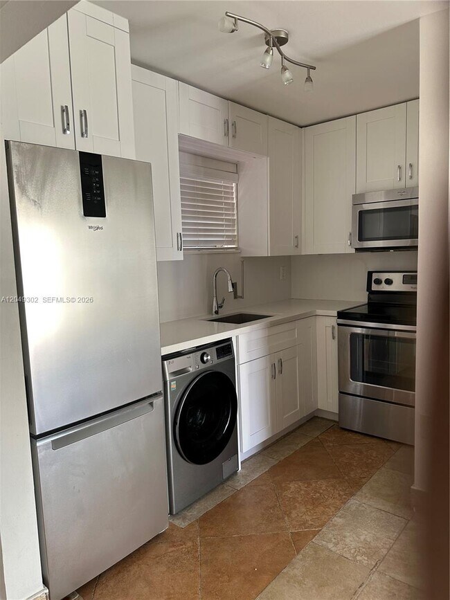 399 NW 72nd Ave Unit 310
