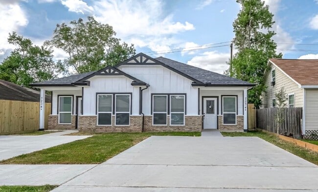 Photo - 7234 St Augustine St