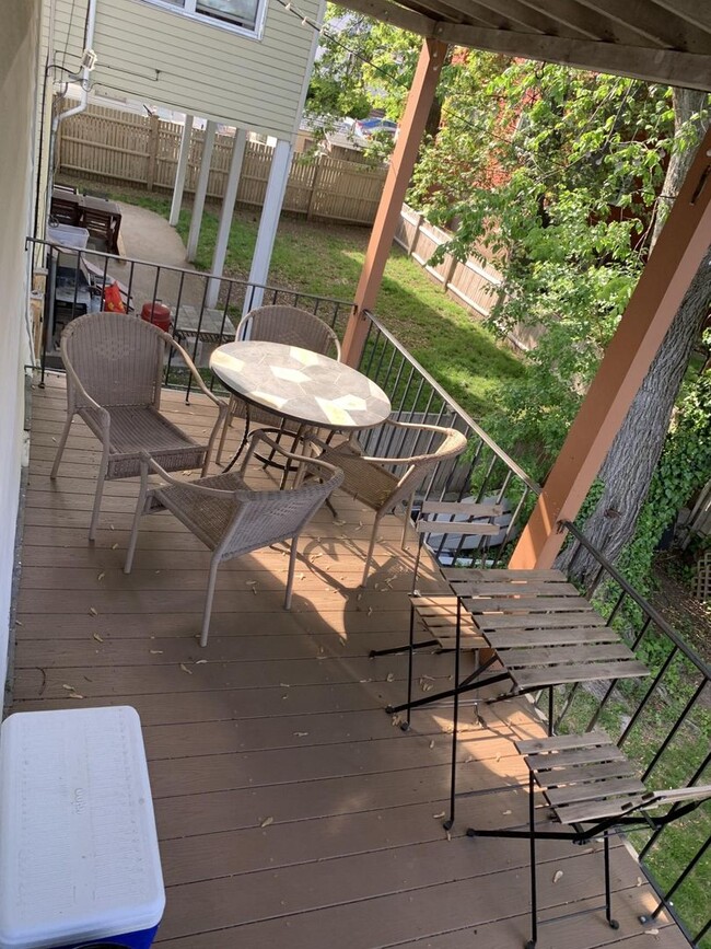 Huge 5 bed In Davis Square - Huge 5 bed In Davis Square Condo