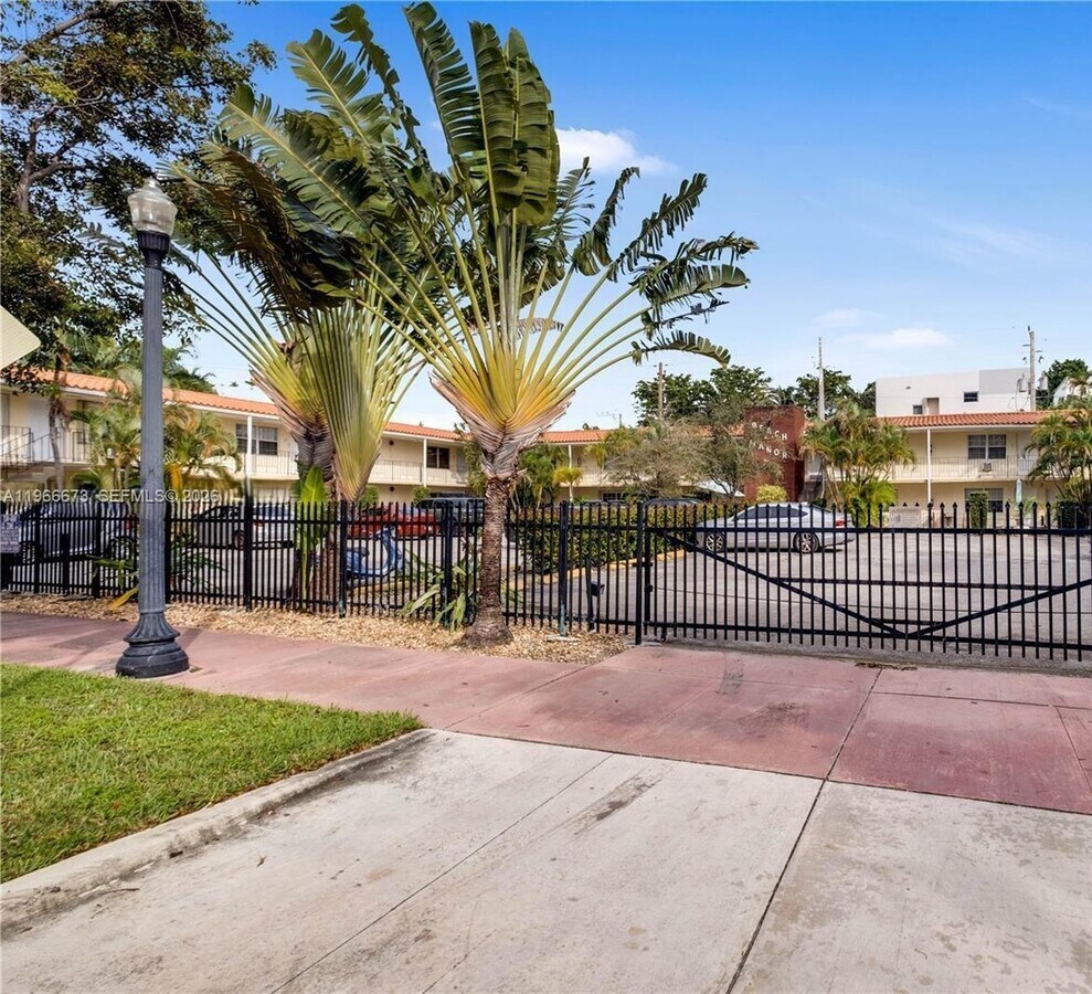 Photo - 345 Michigan Ave Unit 5