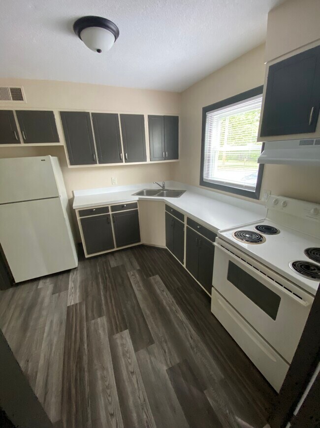 2033 Shelly St Apartments Newberry, SC