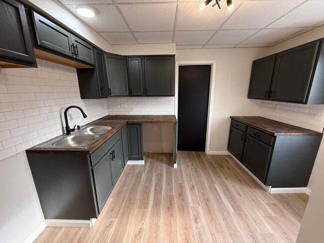 Photo - 410 N 7th St