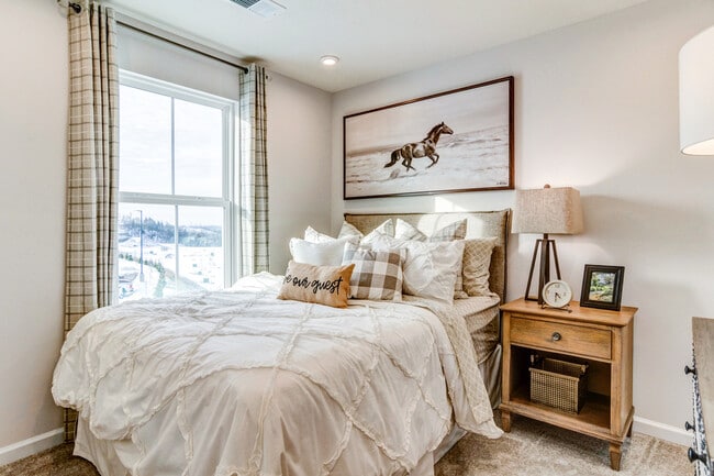 Photo - 6009 Atlin Ln