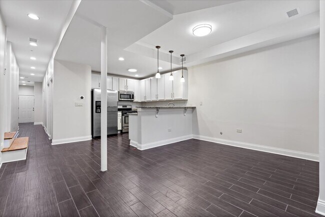 Photo - 4906 N Whipple St Unit G