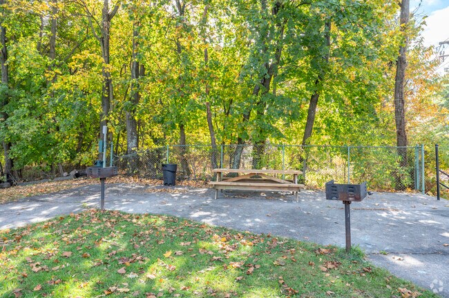 107 Fulton Ave - Outdoor Grilling - Vassar Garden Apartments