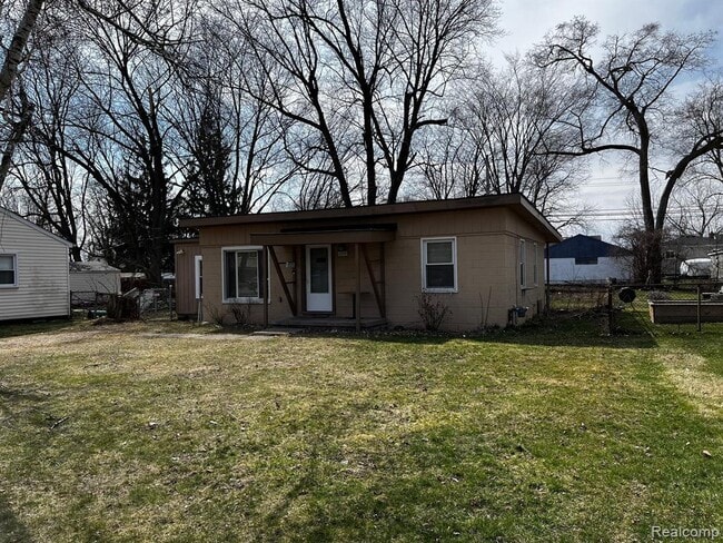 Building Photo - 12097 Cavell St