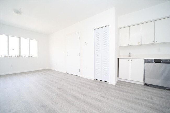 Photo - 810 7th St Unit 104