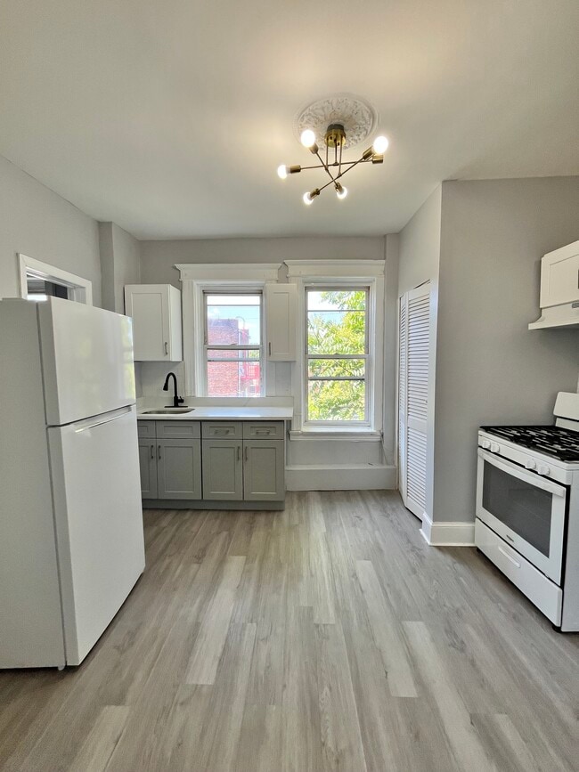 1591 Kennedy Blvd 4 - 1595 John F Kennedy Blvd Apartments Unit 4