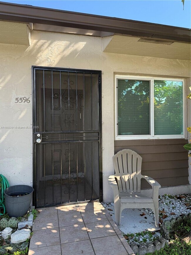 Photo - 5596 SW 28th Terrace