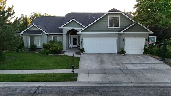 Photo - Lochsa Falls 5 Bedroom Home with Private B...