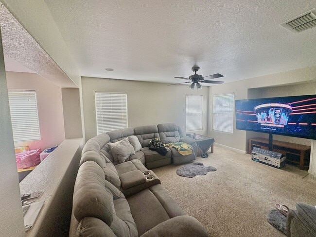 Photo - 10960 Woolwich Way