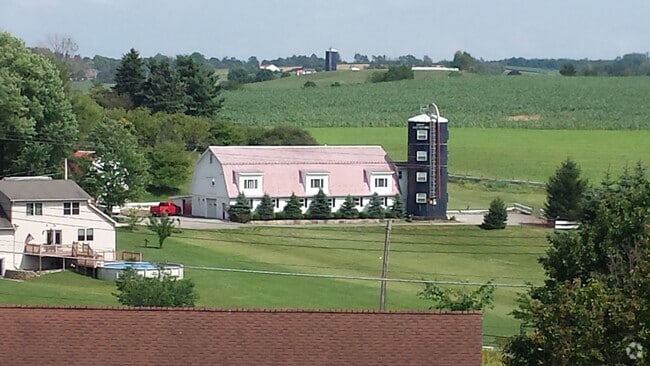 Building Photo - 142 Homestead Ln Unit Silo #4