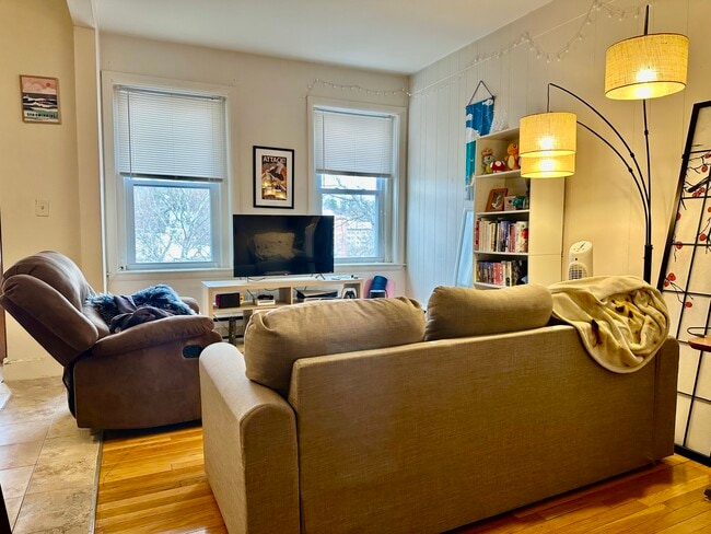 Photo - 199 Winthrop Rd Unit 33