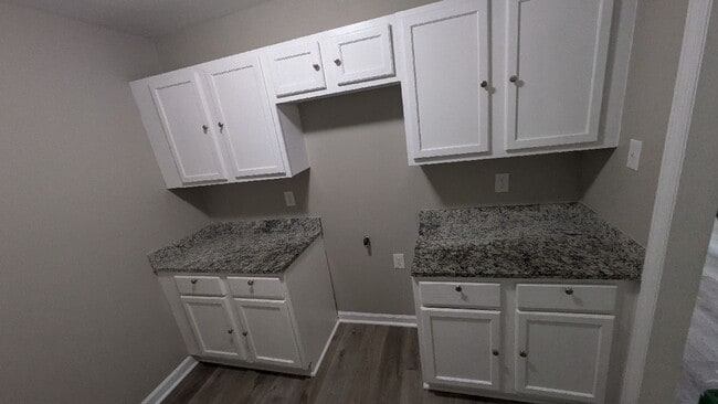 389 Hodges St