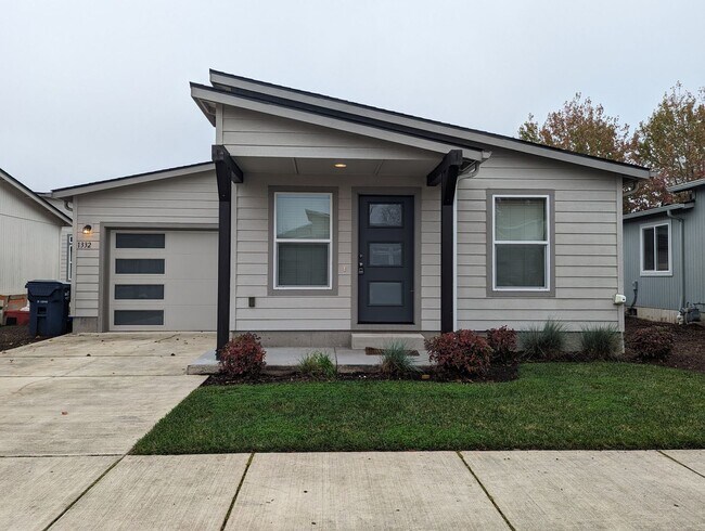 Modern 2 Bedroom Tiny Home- Near Walnut Gr... - Modern 2 Bedroom Tiny Home- Near Walnut Gr...