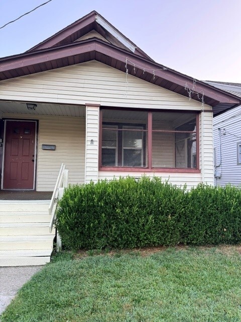 Photo - 1954 Berkshire Pl