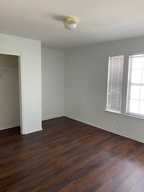 Photo - 810 N Creek Blvd