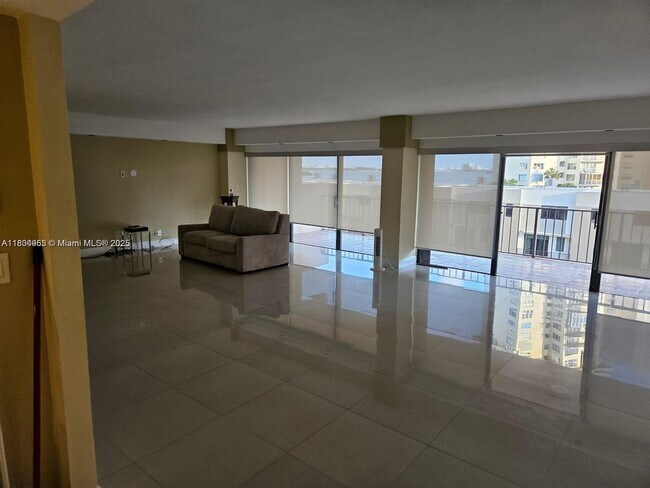 Photo - 1800 NE 114th St Unit 508