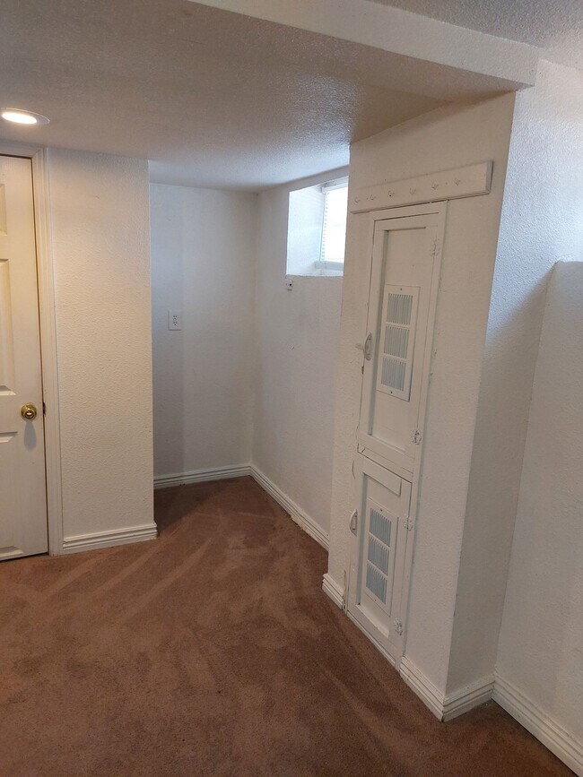 Photo - (1610 8th Ave)