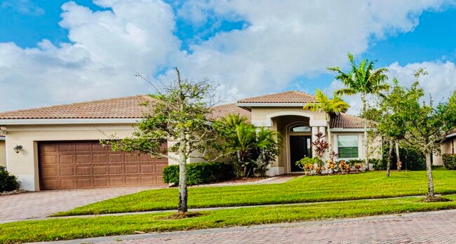 Photo - 493 Rachel Ln