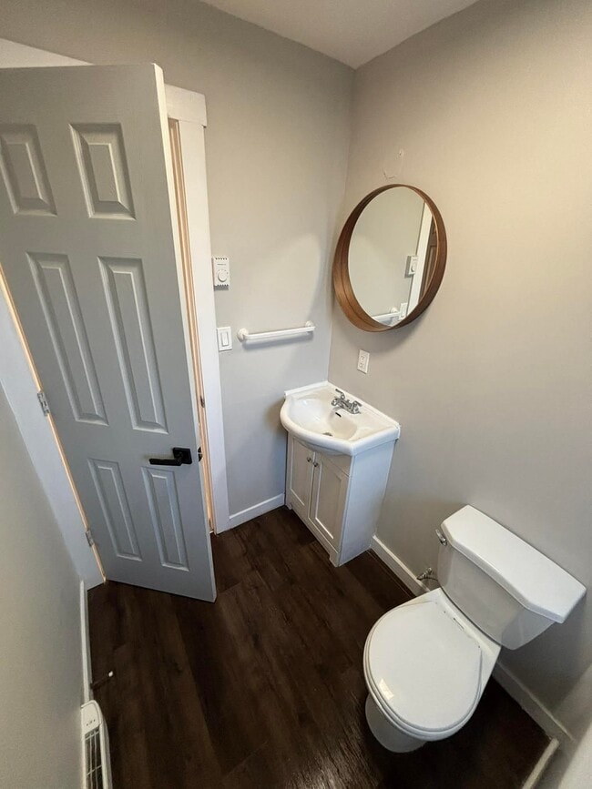 Photo - 30 Parkwood Dr Unit 8