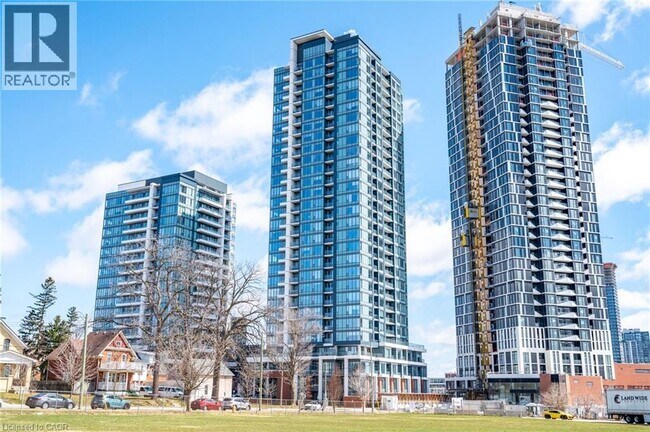 Photo - 15 Wellington St S Unit 1102