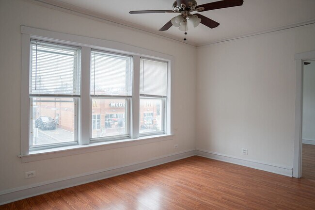 Photo - Albany Park - 1 Bed / 1 Bath - Dog Friendly Unit 3836-204