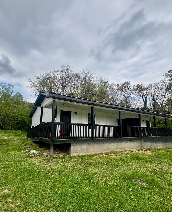 36 Braxton - 36 Braxton