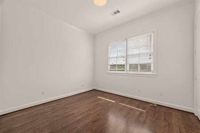 Photo - 2907 Argonne St