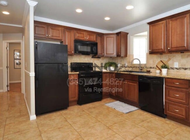 Photo - 174 Claybourne Ave S