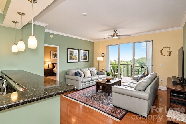 300 W 5th St Unit 718