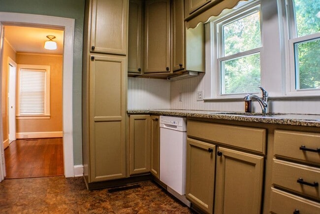 Photo - 1245 S Hawthorne Rd