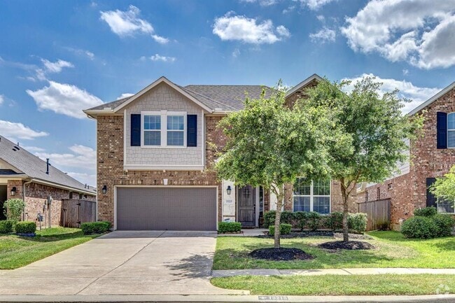 Building Photo - 15215 Holloway Hls Trl Rental