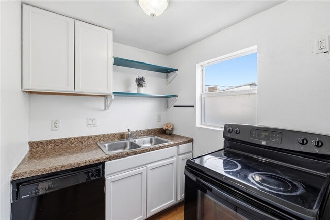 Photo - 2218 Arbor St Unit C