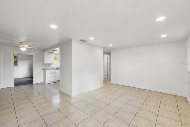 Photo - 10803 Hyssop St