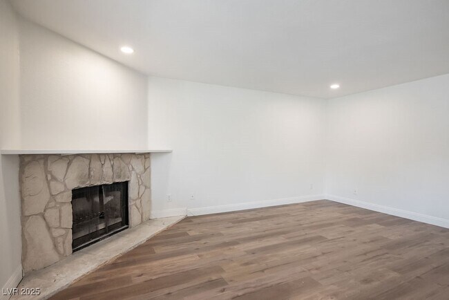 Photo - 2712 Beaver Creek Ct Unit 102